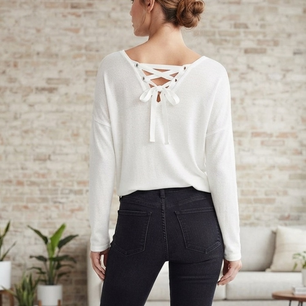 Garage | white long sleeve light sweater with lace up ribbon | size L